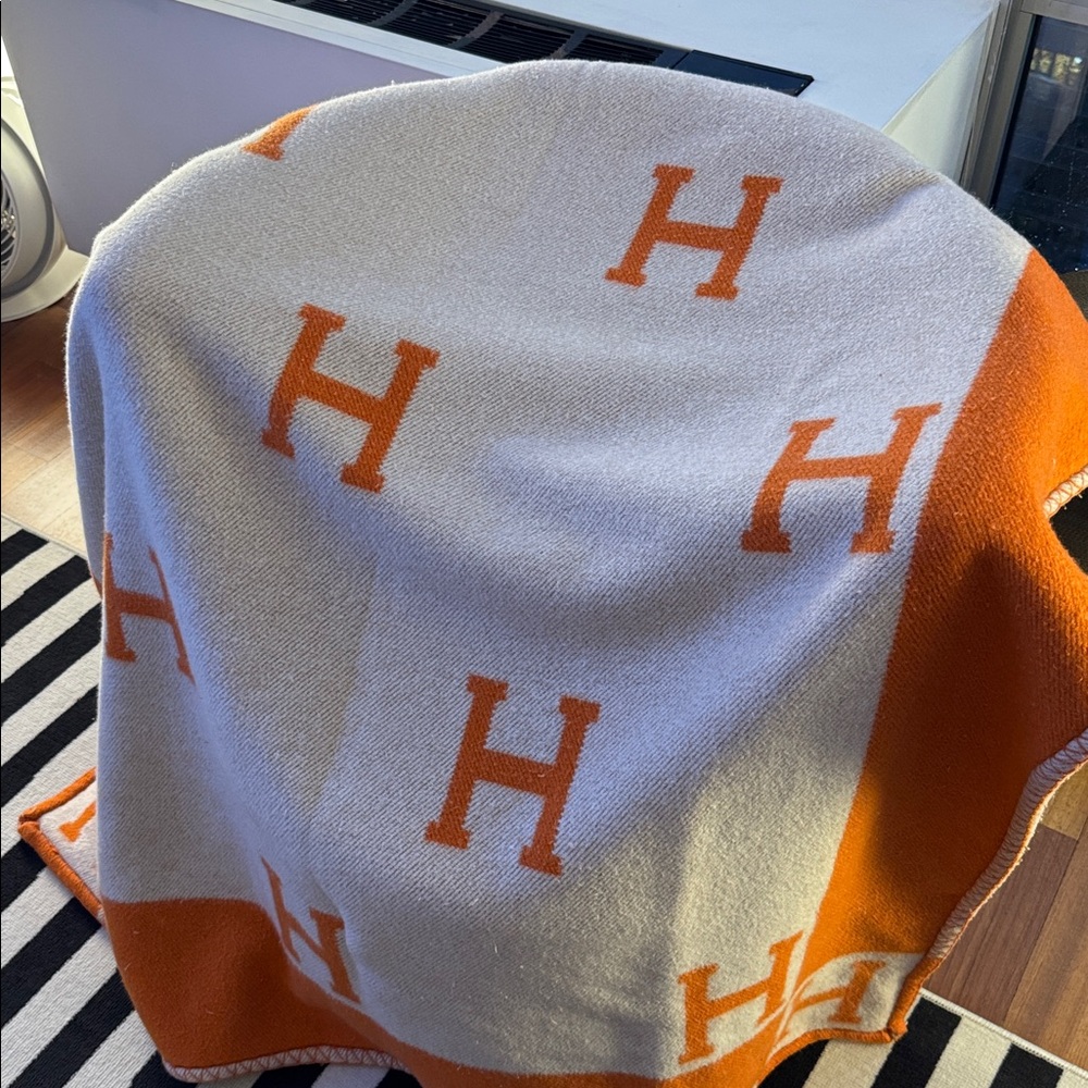Luxury H Brand Orange and White Throw Blanket